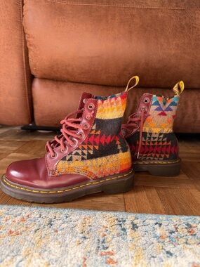 Women's Doc Martens Pendleton wool Patterned Lace-Up Ankle Boots. RARE